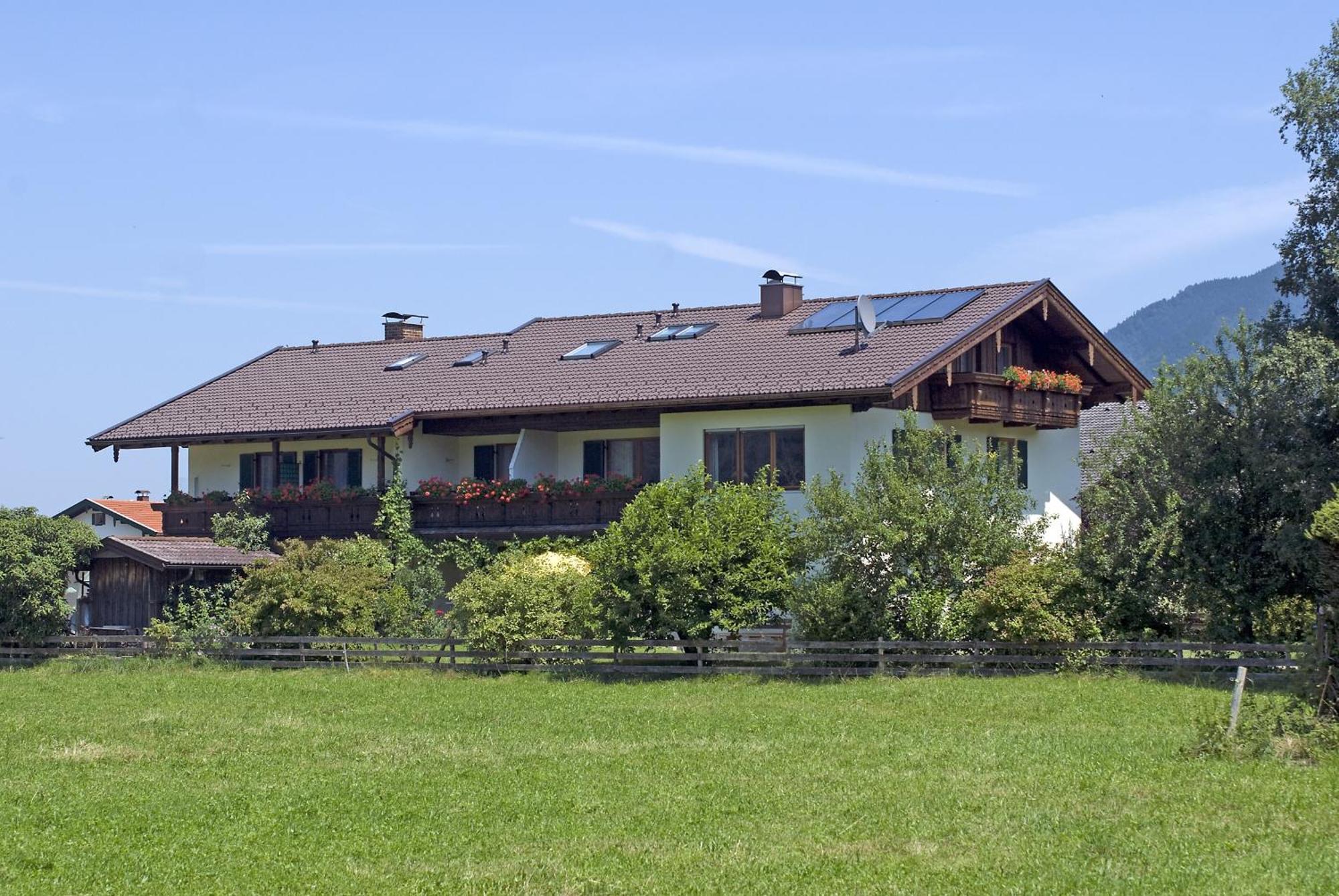 Apartment Gaestehaus Weissenbacher-ferienwohnungen *