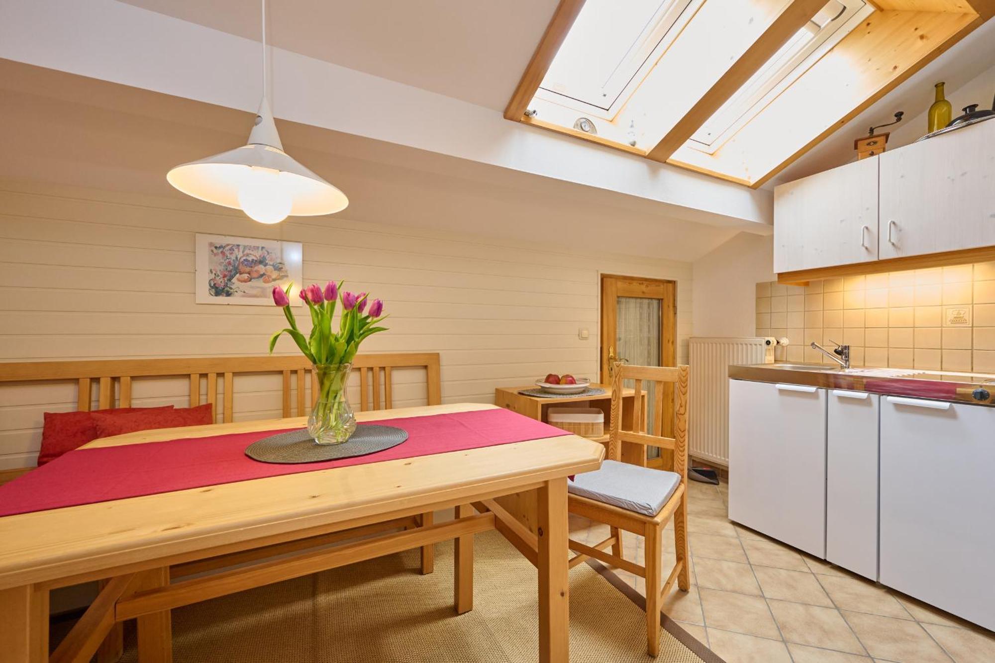 Gaestehaus Weissenbacher-ferienwohnungen Apartment Marquartstein