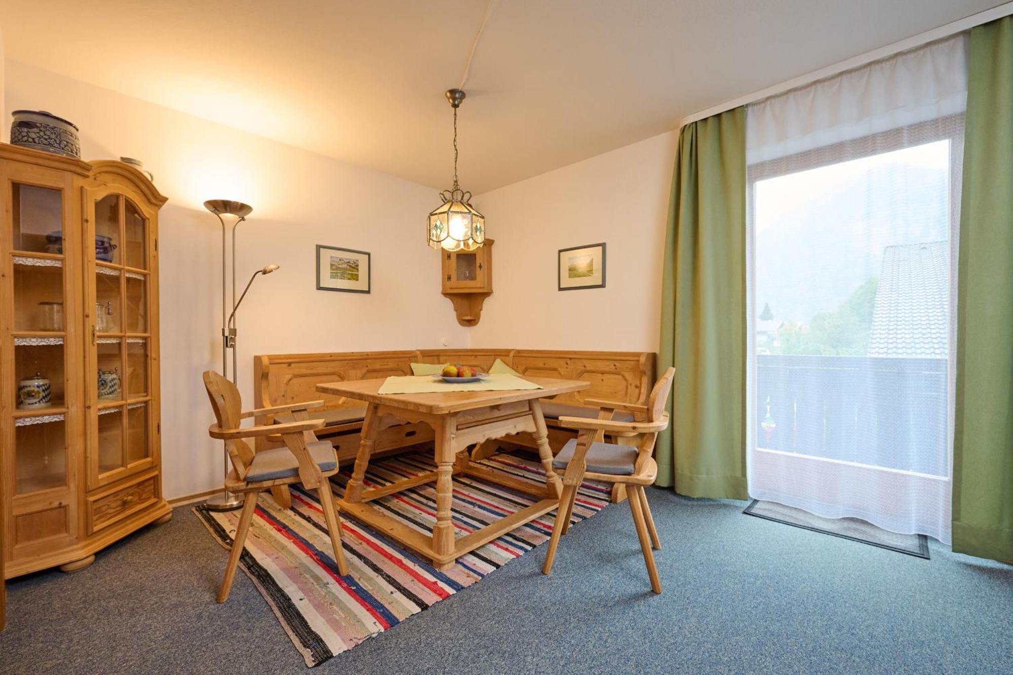 Apartment Gaestehaus Weissenbacher-ferienwohnungen Marquartstein